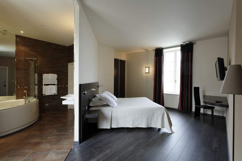 Fond, hotel 4 étoiles, Jura Dole